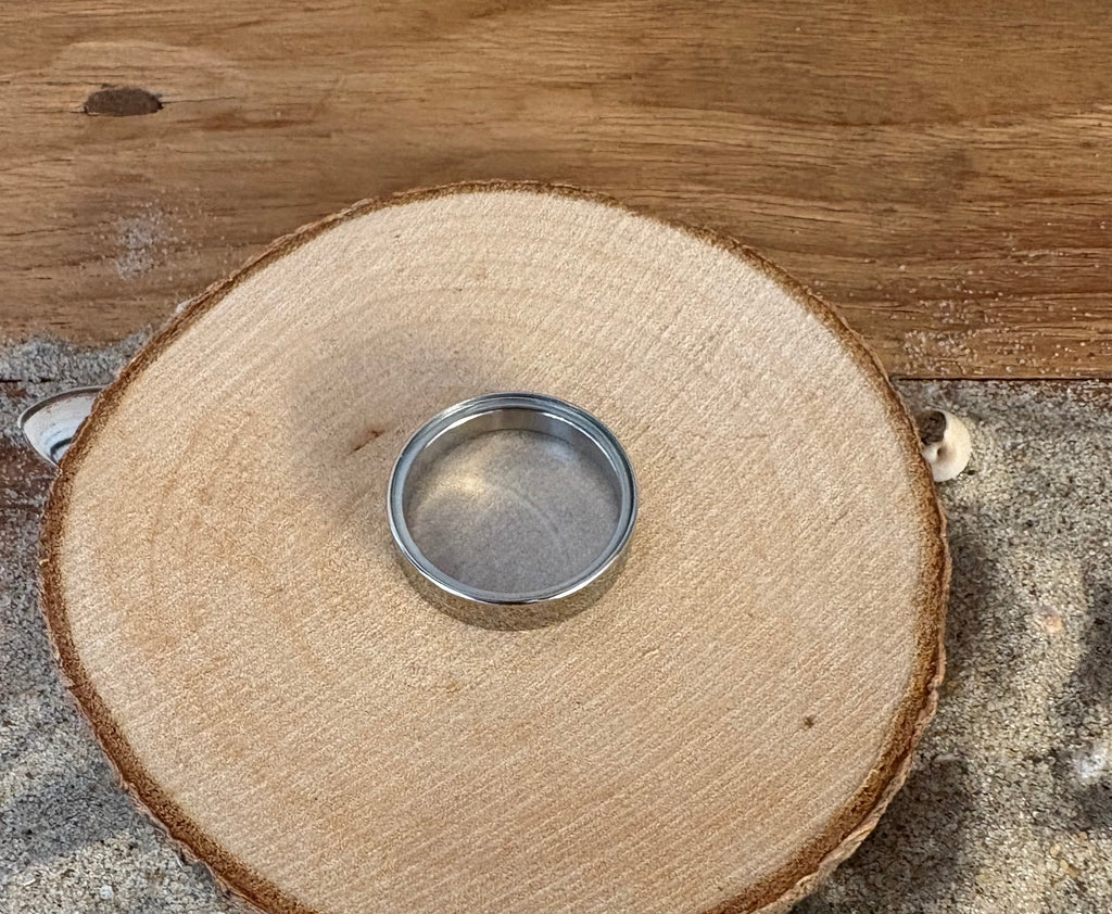 Erinnerungs-Doppelherz voller Erinnerungen in einem Medaillon